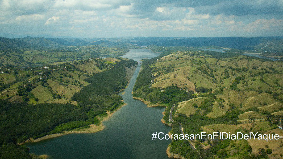 Davidrodrz's tweet photo. @CORAASAN dice presente en el día del rio yaque, apoyando e incentivando a cuidar un recurso natural tan importante #CoraasanCuidaElYaque https://t.co/kZV1dCPn5Z