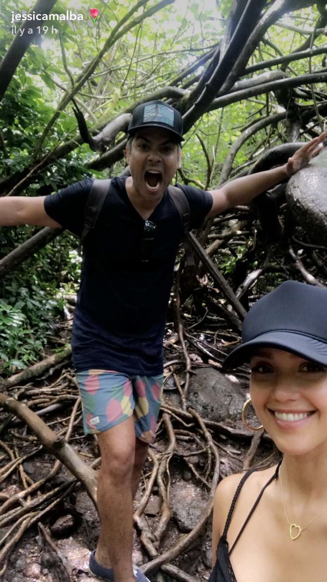 JessicaAlbaFR's tweet photo. #SNAPCHAT | Jessica Alba a partagé ces photos/vidéos dans sa story dimanche dernier https://t.co/bH5TZ2tYPq