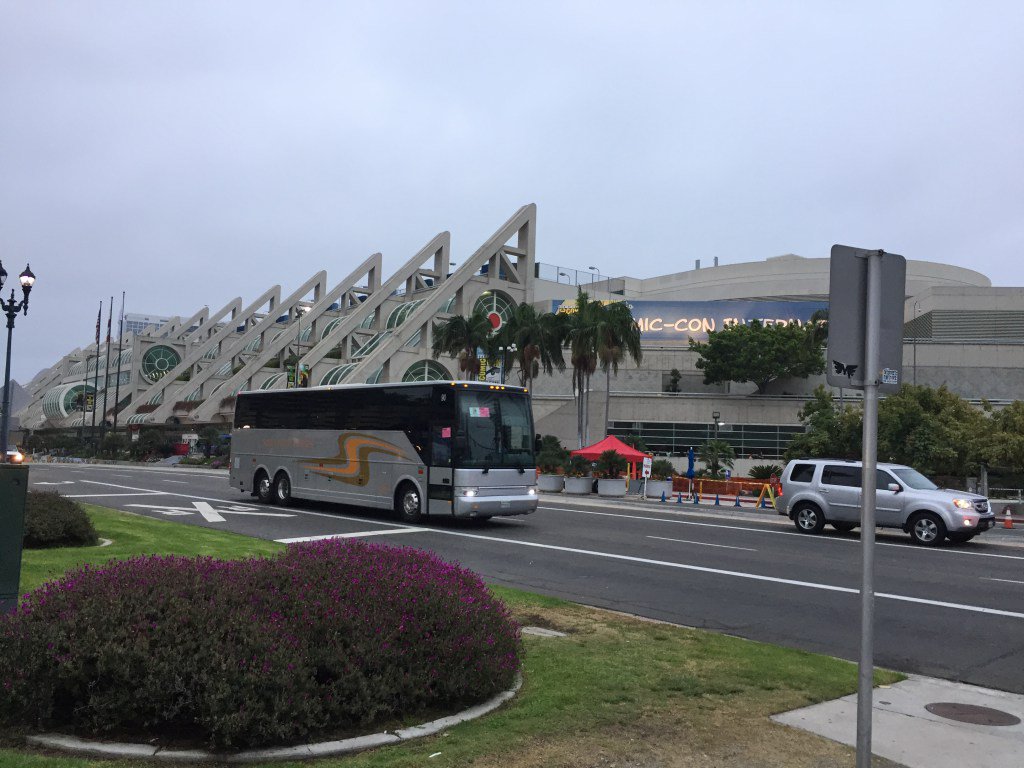 10 Things I Learned at Comic Con 2017 tvnerddude.wordpress.com/2017/07/25/10-…