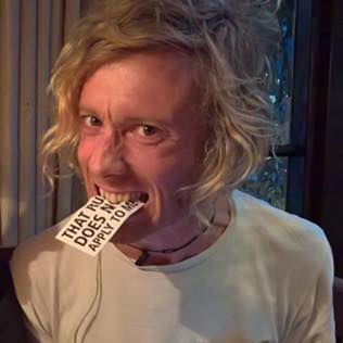 AutumnShift's tweet photo. Beware! #autumnshift2017 #noiseboy @HeartShapedBoy will give us a taste of his #comedy medicine @StandonCalling #friday 00:10 #sunday 21:10. https://t.co/0GAuW8OJoZ