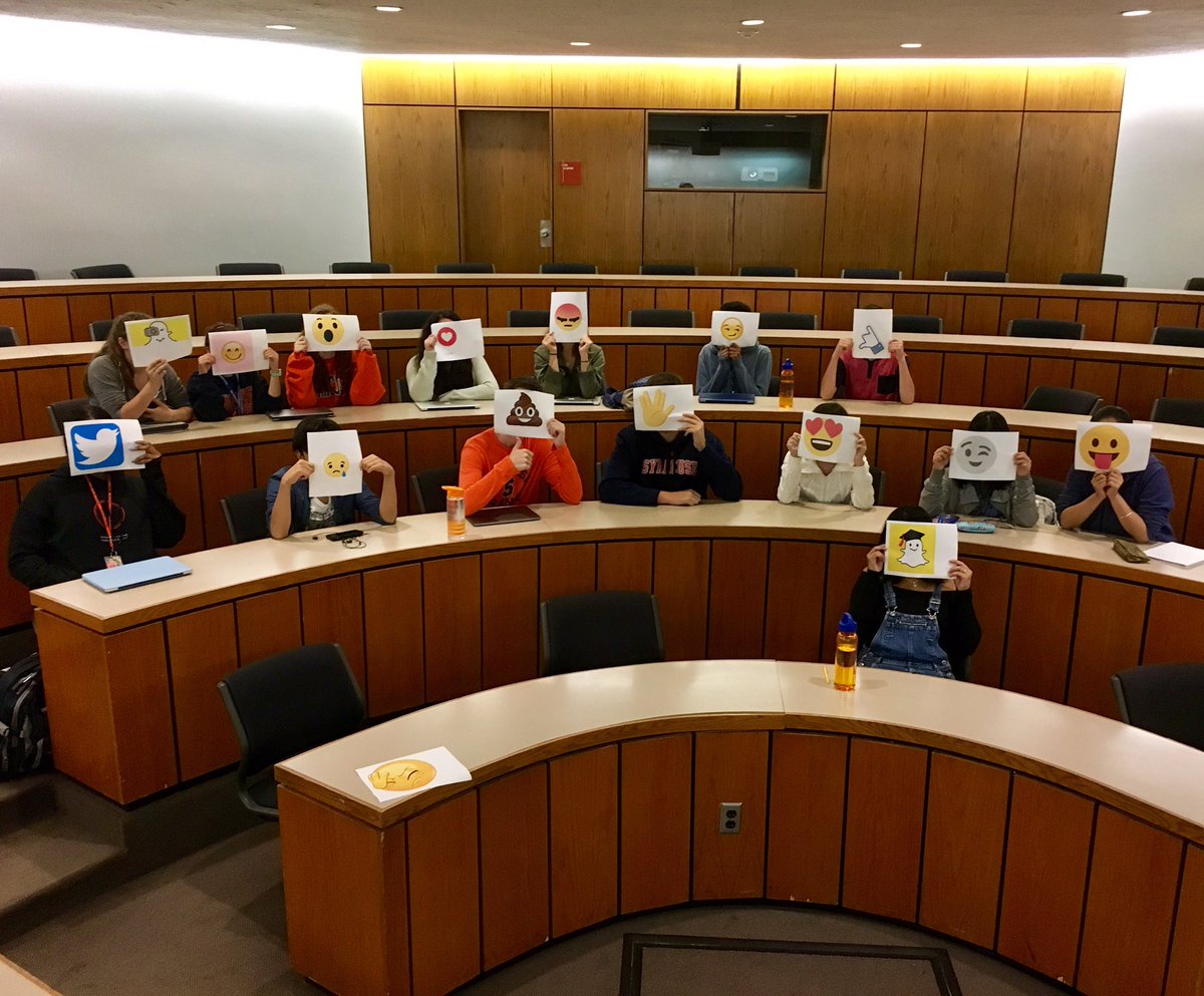 Doc_Chock's tweet photo. Guest lecturing on #socialmedia in @bwgorham 's @NewhouseSU #COM107 class. @SirPatStew -they fought over the #PooEmoji https://t.co/squlQOBYRZ