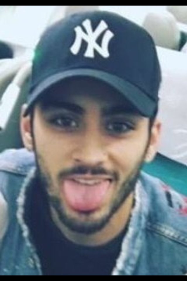 sweetfanone's tweet photo. #MTVHottest ZAYN https://t.co/fVZhHsu3Vj