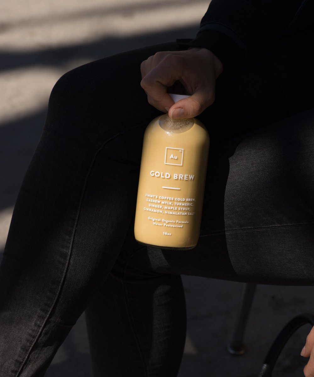 ELXRJuiceLab's tweet photo. Top 10! Thanks @blogTO! Have u tried our Gold Brew w/ @Jimmyscoffee yet? It's ginger + spice + errrrything nice. https://t.co/4gReIUXKh6 https://t.co/LzRfSppio1