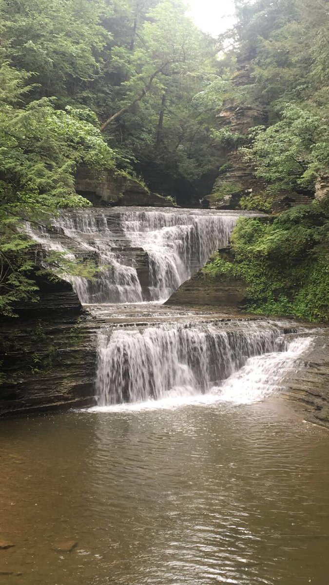 kathryncurrier1's tweet photo. hiked 7 miles, mostly uphill with many steps, but got to see some of the most amazing sights ever #waterismyelement #namastebitches 🏕⛰🌌💧👭 https://t.co/P8YjAtqIR8