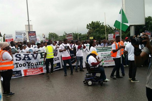 Angry Nigerian youths are on Tuesday protesting in the streets of Abuja during the launch of the #NotTooYoungToRun campaign.