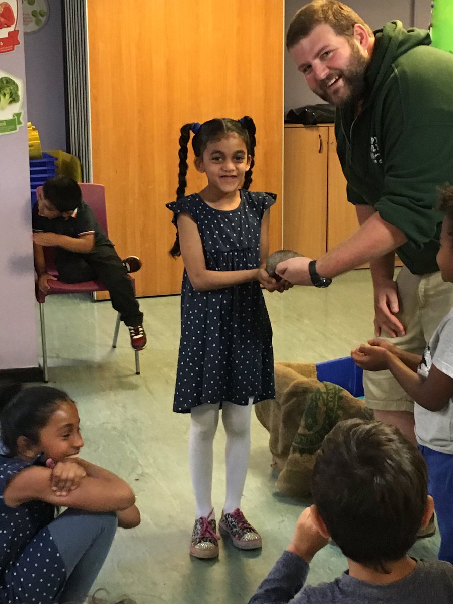 BCPS_MrsP's tweet photo. Another fantastic day at Broadfield's summer club! Lots of minibeasts and creepy crawleys amongst other activities! @BCPSDeputy https://t.co/yexjcZ61Kf