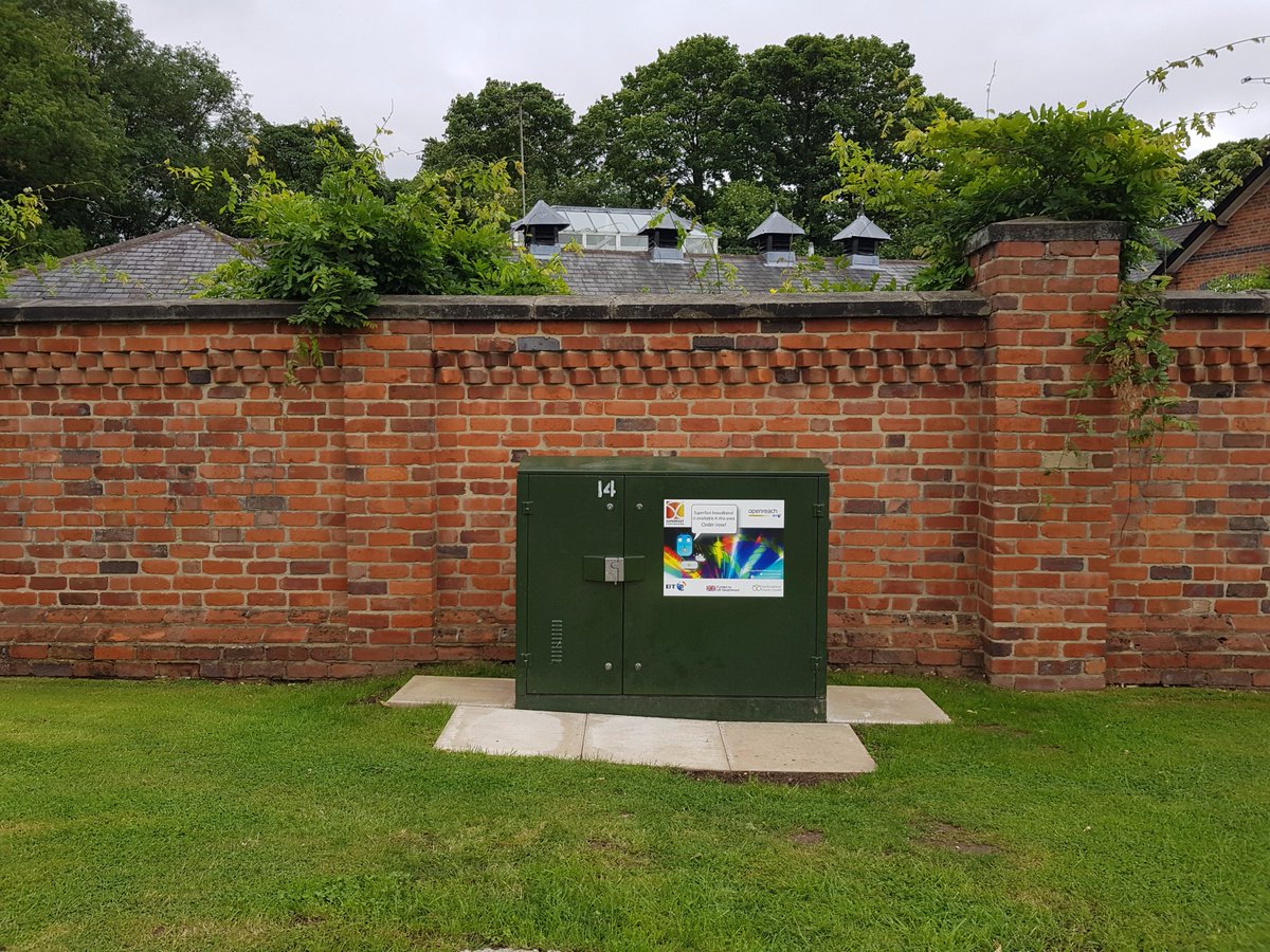 GigafastStaffs's tweet photo. The team visited #Armitage, #BartonGate and #Rangemore yesterday to let residents know #superfast broadband has arrived! https://t.co/a66yOVJ60k