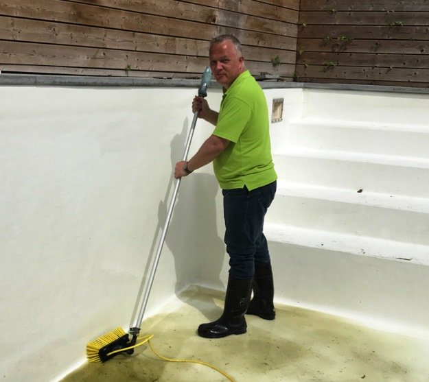Gemeente_Venray's tweet photo. Collegebezoek bij #HetWerkhuis Oostrum. Hier het volledige verhaal, o.a. aan het woord: werknemer Marcel (foto) -> https://t.co/qKvrcSobn7 https://t.co/NE2tLH7SBC