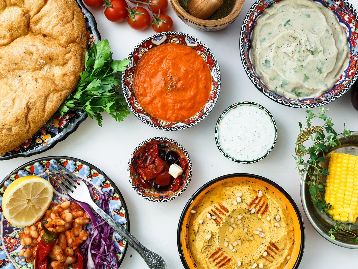 FoodcareDirect's tweet photo. What would top chefs cook if they were going on Come Dine with Me? Via @Independent https://t.co/0XrWxuT9jh https://t.co/Jw30JVi09Q