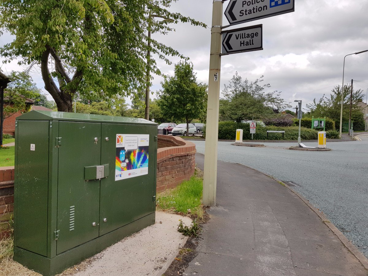 GigafastStaffs's tweet photo. The team visited #Armitage, #BartonGate and #Rangemore yesterday to let residents know #superfast broadband has arrived! https://t.co/a66yOVJ60k