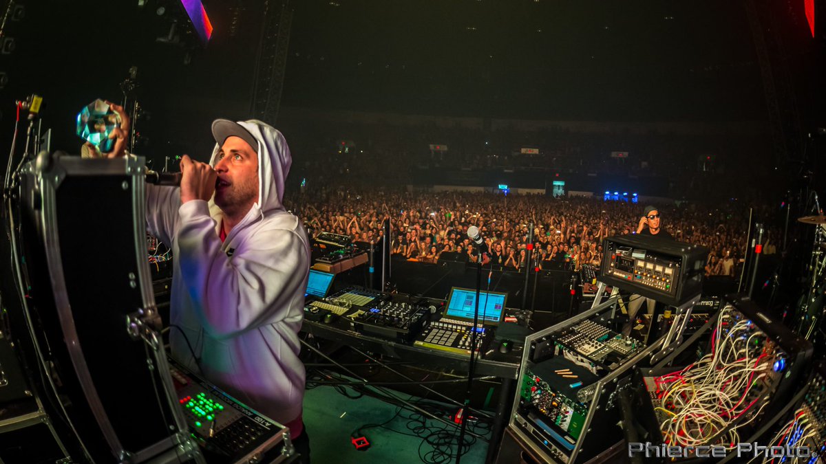 L4LM's tweet photo. .@PrettyLights’ @Island_of_Light Adds More Rooms, Luxury Casitas, And Excursions: https://t.co/xDn77hCfWF https://t.co/CowkgU6TZa