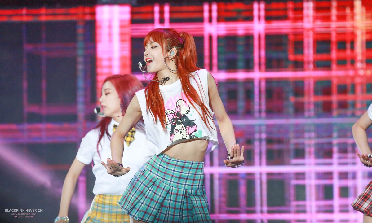BLACK_PINK4ever's tweet photo. 【HQ】170724 울산 쇼음악중심 
#BLACKPINK #블랙핑크 #LISA #리사 https://t.co/mCu9I3iuB4
