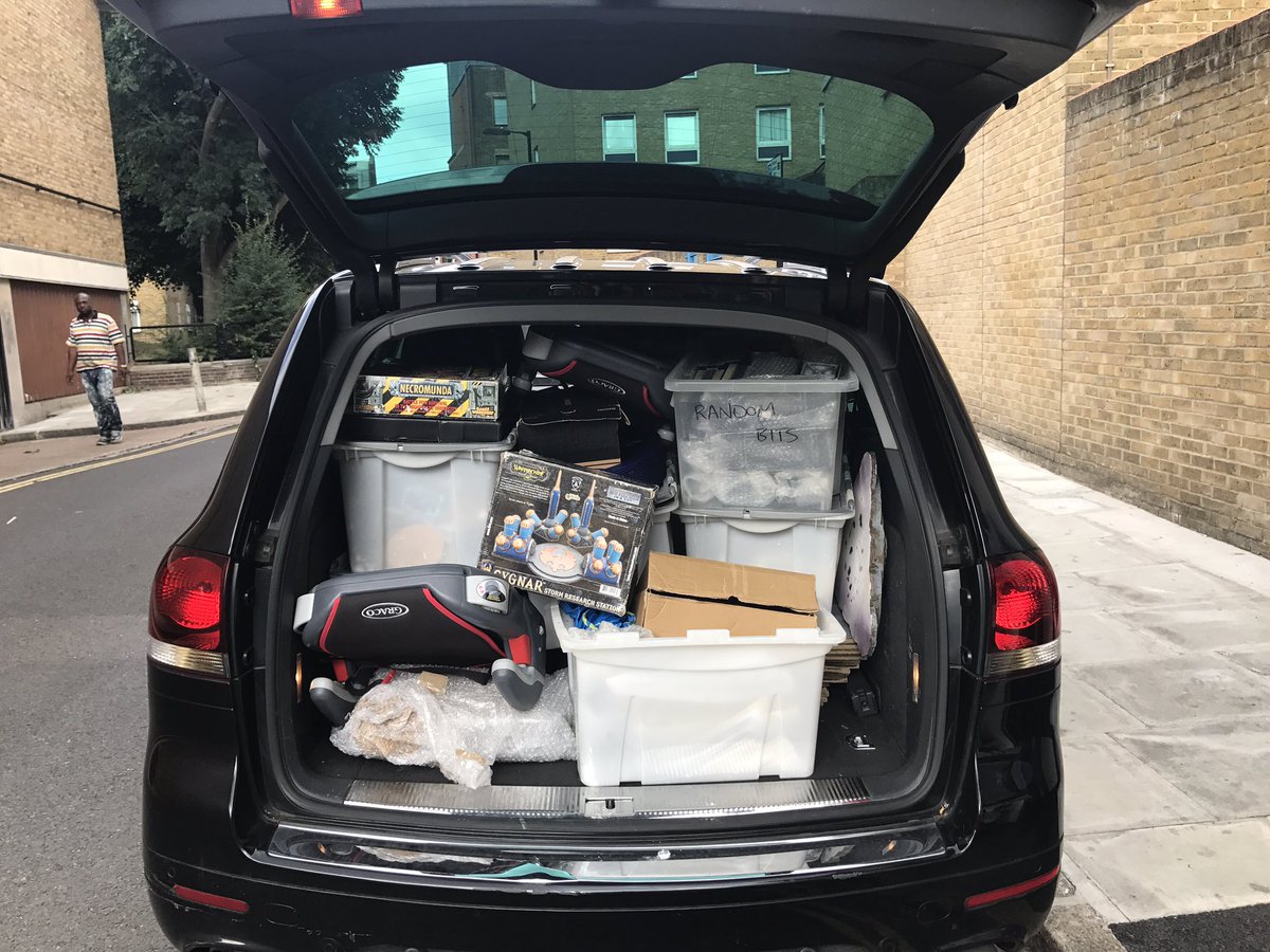 Cross_GC's tweet photo. Operation Abandon Ship is underway! https://t.co/umu0ON14Xi