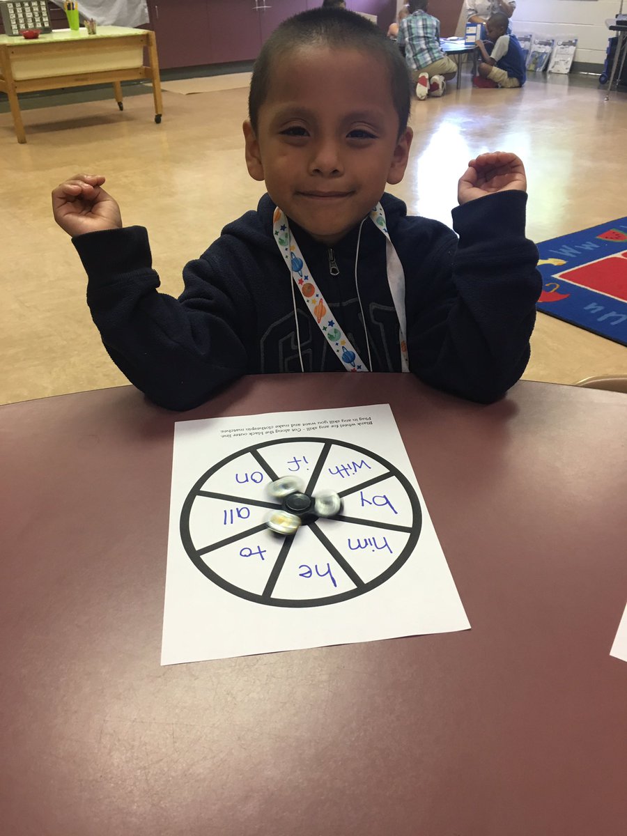 MsEllisReads's tweet photo. Learning out sight words with fidget spinners and poppers!
#RTA @KristiGuzzo1 @A_Boleratz @hewitt_tara https://t.co/obEzoQ36M3