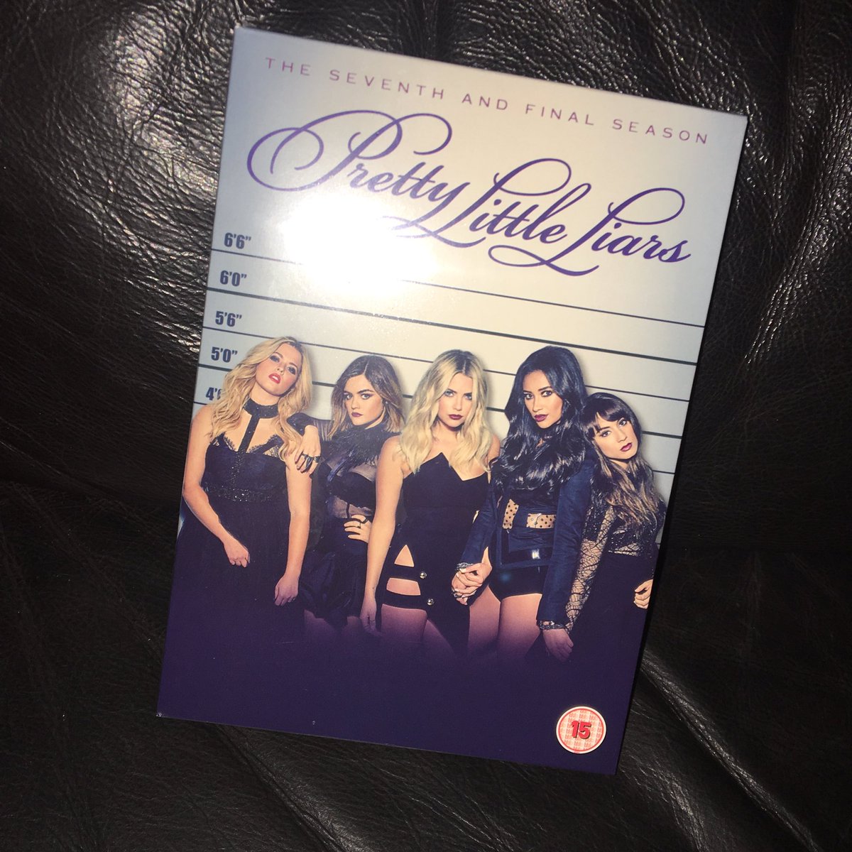 ohitsdani_'s tweet image. so happy I now have the full collection of @PLLTVSeries, this is what you call perfection 😍 #PrettyLittleLiars #PLLGameOver