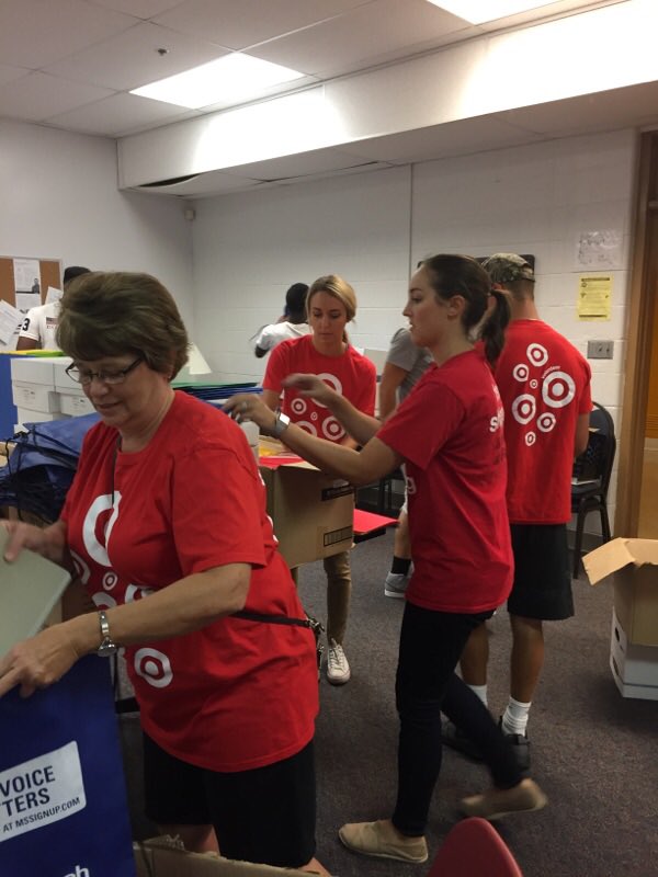Kvashley13's tweet photo. Had a great morning stuffing 400 backpacks with Service for Peace! #givingoutloud @steveho120 @paenojg @EckelsJd https://t.co/MFtXMCPZEz