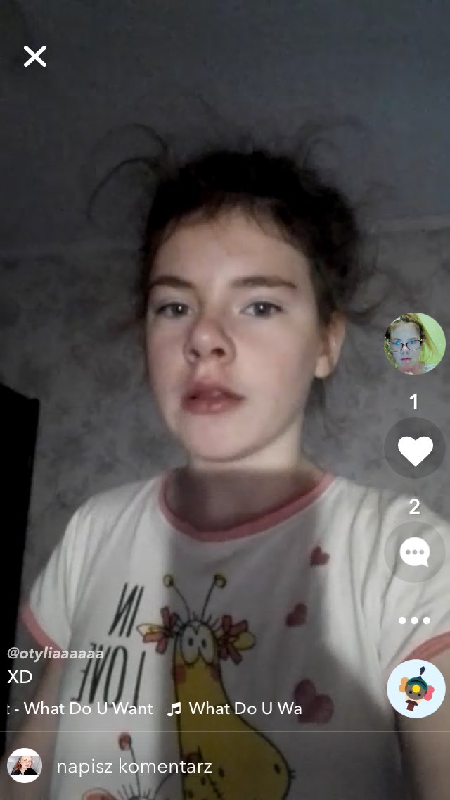 piatadrama's tweet photo. Niech ktoś mi kurwa powie czemu ona mi przypomina Harry'ego XDDDDD #7YearsOfOneDirecton https://t.co/GYlO63U3G2