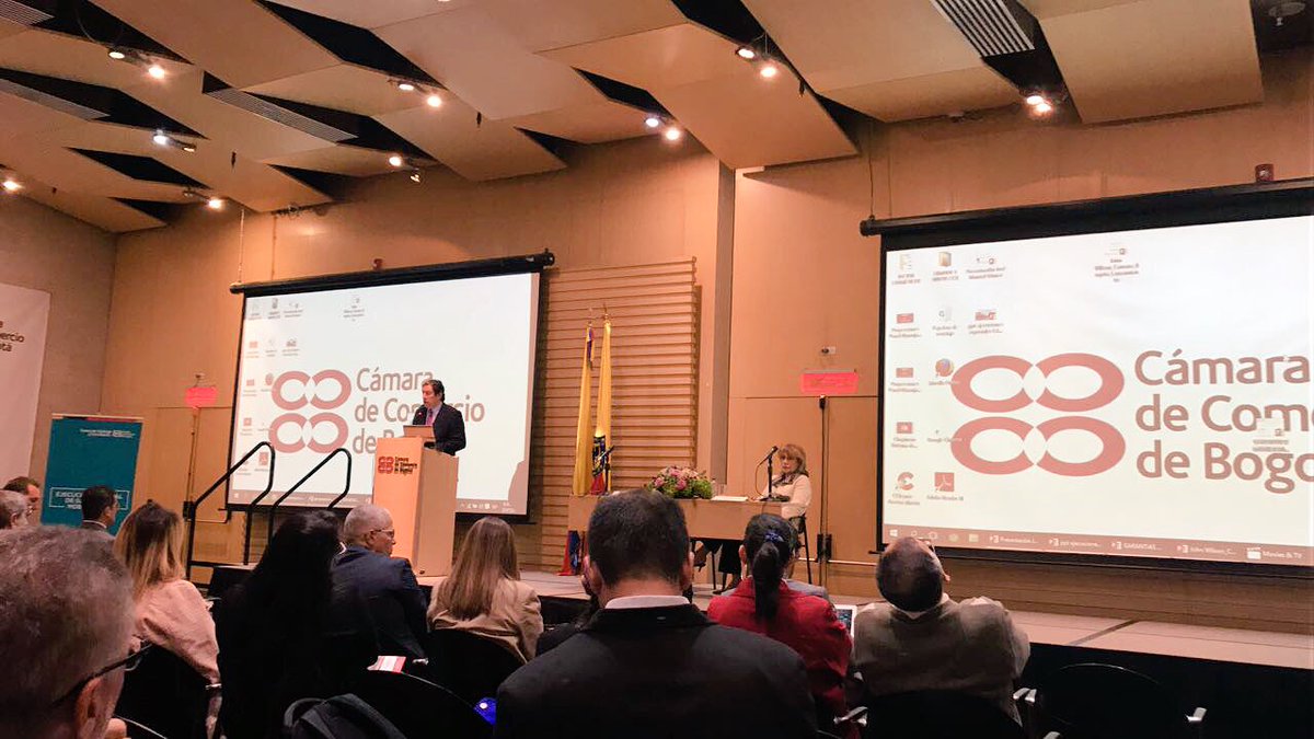 Colcob_Colombia's tweet photo. Lanzamiento del servicio de ejecución especial de garantías | Mauricio González director centro de conciliación y arbitraje @camaracomerbog https://t.co/KVpepAFJda