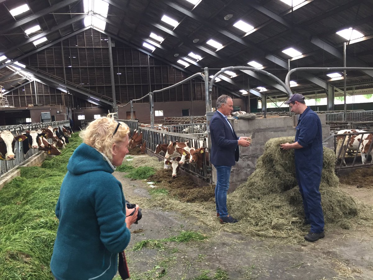 Reportage in #Nijensleek over #crowdfunding bij melkveehouder #Bussink uit Markelo; nog nieuw fenomeen in landbouw maar met toekomst