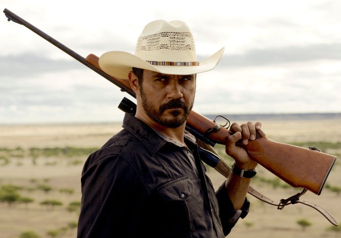 HamptonsFilm's tweet photo. !!! GOLDSTONE (#HIFF2016) & MYSTERY ROAD (#HIFF2012) are being turned into a TV show set in the Australian outback: https://t.co/BAn9NvCjZu https://t.co/9AJiygvNkj