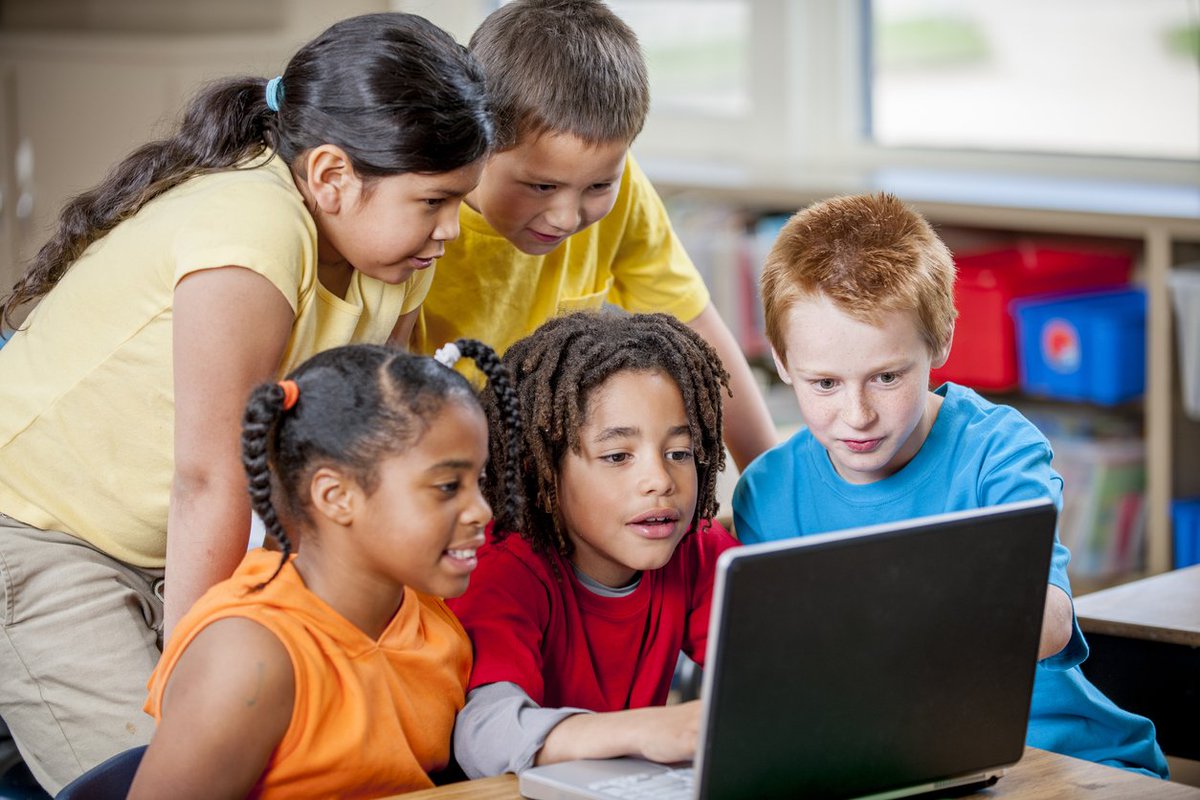 ISTE_ASCD's tweet photo. Use YouTube videos to spark thinking and discussion! https://t.co/KaUdwt0js6 #medialiteracy #digitalcitizenship #empoweredlearner https://t.co/notMigNDcL