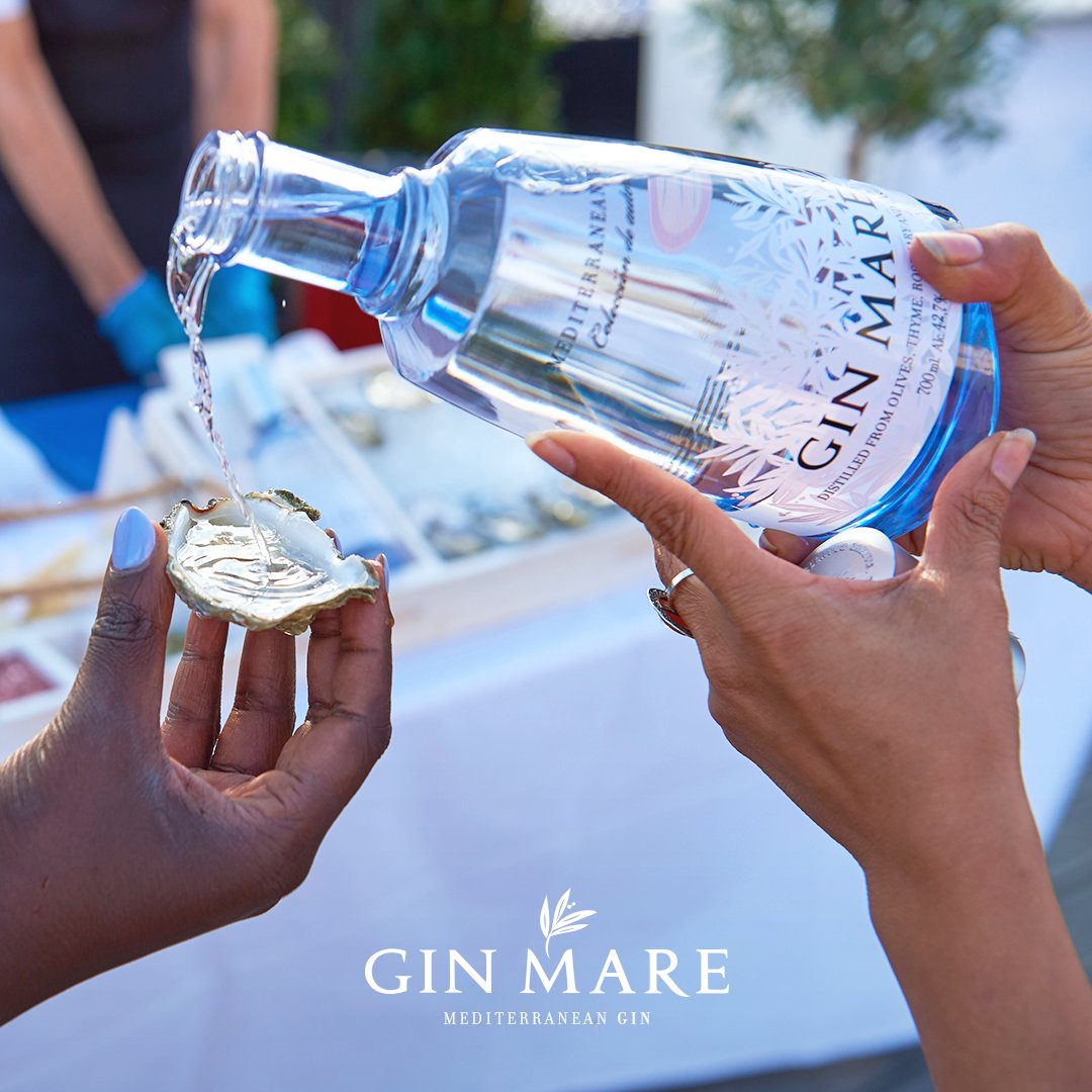 GinMare's tweet photo. Oh shoot! #MedRooftops London edition is over. Don’t forget to tag yourself & your friends in our photos! #GinMare https://t.co/2tETaOJhO1