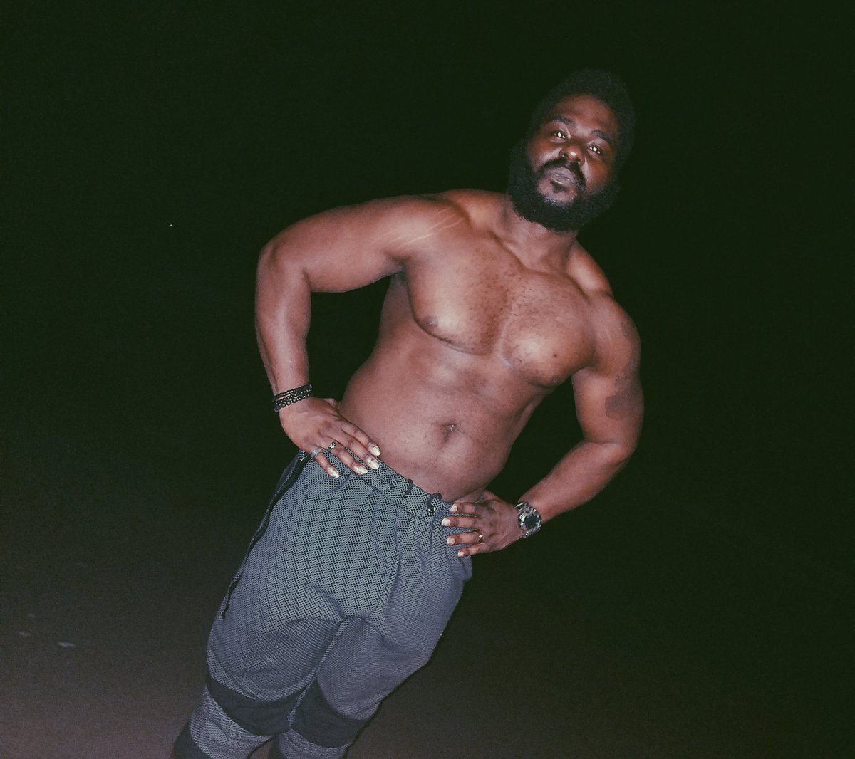 iAmDieselGod's tweet photo. #ThisIsntEvenMyFinalForm #Summer17 #Bodybuilding #DieselSeason #DieselGod #BeardedMuscle #ExcuseMyBack #EbonyAesthetics #FlexTillYoureFamous https://t.co/NMIZKPkz0m