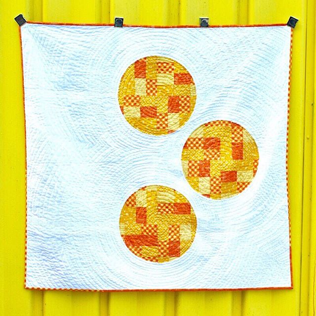 Riley_Blake's tweet photo. Don’t Worry, Bee Happy! @BeeLori‘s new Bee Basics collection is available in stores now! https://t.co/bUnm5YxF06