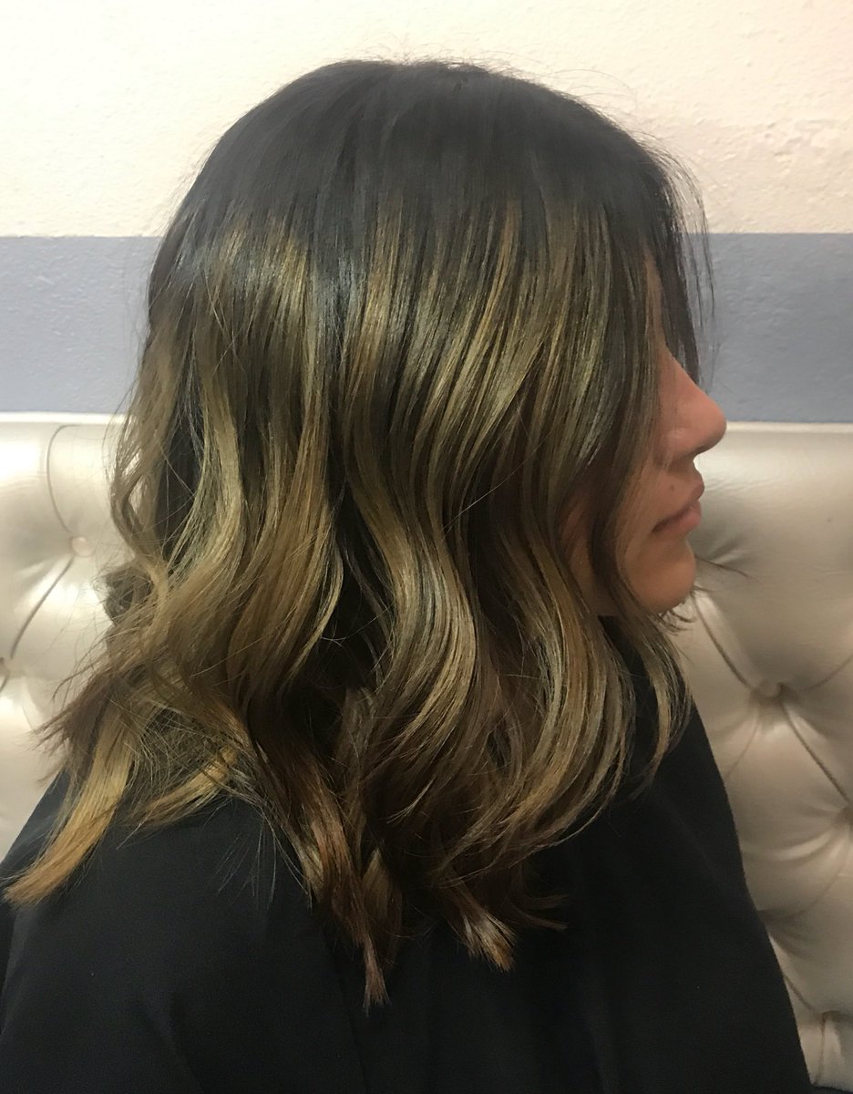 DivasXpress's tweet photo. A lot of our clients are cutting their hair short #shorthair #lvstylist #lasvegasstylist #shorthairstyles #shorthairdontcare #lasvegassalon https://t.co/Jpb0tI3dC5