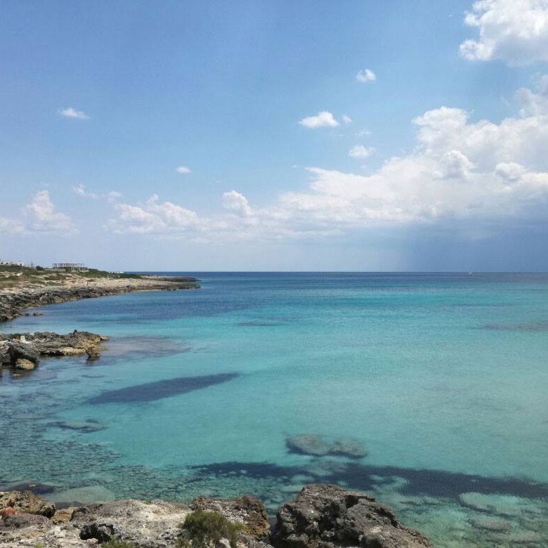 Taranto_Magna's tweet photo. Piscine naturali ne abbiamo?
 #Taranto #puglia https://t.co/tiBQhth6ij