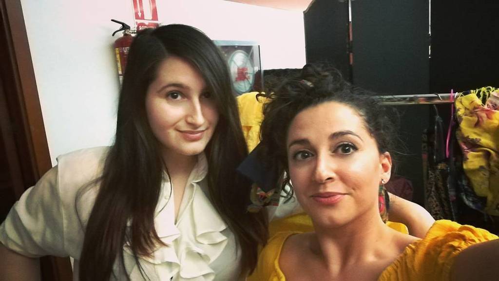 cristinadvega's tweet photo. Aquí con la amiga @nuriawinchester en el backstage 😘
#souvenirs #muestrasesad #interpretación #1dirección #backsta… https://t.co/6XvzvEVxFC https://t.co/V4yjfyFN4H