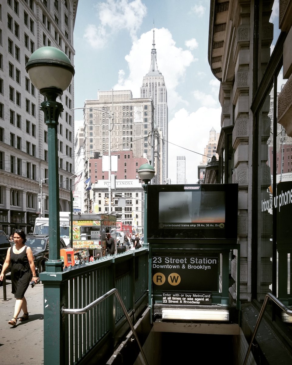 LimeBeatMusic's tweet photo. You can conveniently find our studio across the way from this train station! ๐#empirestatebuilding #subway #limebeat https://t.co/Po4r67Dspa