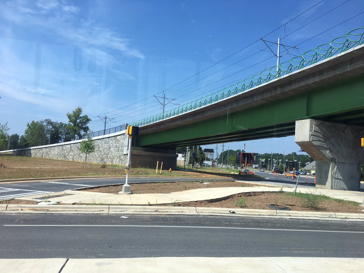 burgetta_nando's tweet photo. Checking out light-rail extension in Charlotte. Exciting! #weneedtransit. @unccharlotte is a beautiful campus, btw. Wow. https://t.co/d1B5Zy7eFR