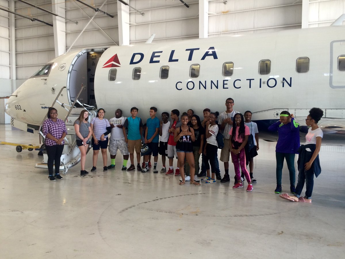 SBNairport's tweet image. We were thrilled to provide the @NotreDame #TrioProgram with a tour of our facilities!