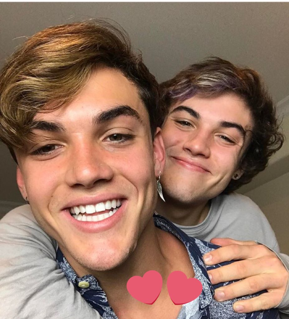 lowkeyluukke's tweet photo. #ThankfulForEandG 
Thank you ❤️ 
For the happiness yous bring  me, the smiles, the laughs and a lot of love / never stop being yourselves https://t.co/gAz5UTGWCo