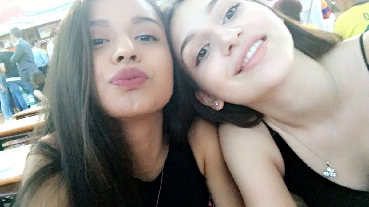 ejadenephrite's tweet photo. Level of cuteness: 40584949
LOOK AT US
@throwbieb https://t.co/YAP74AI7k8