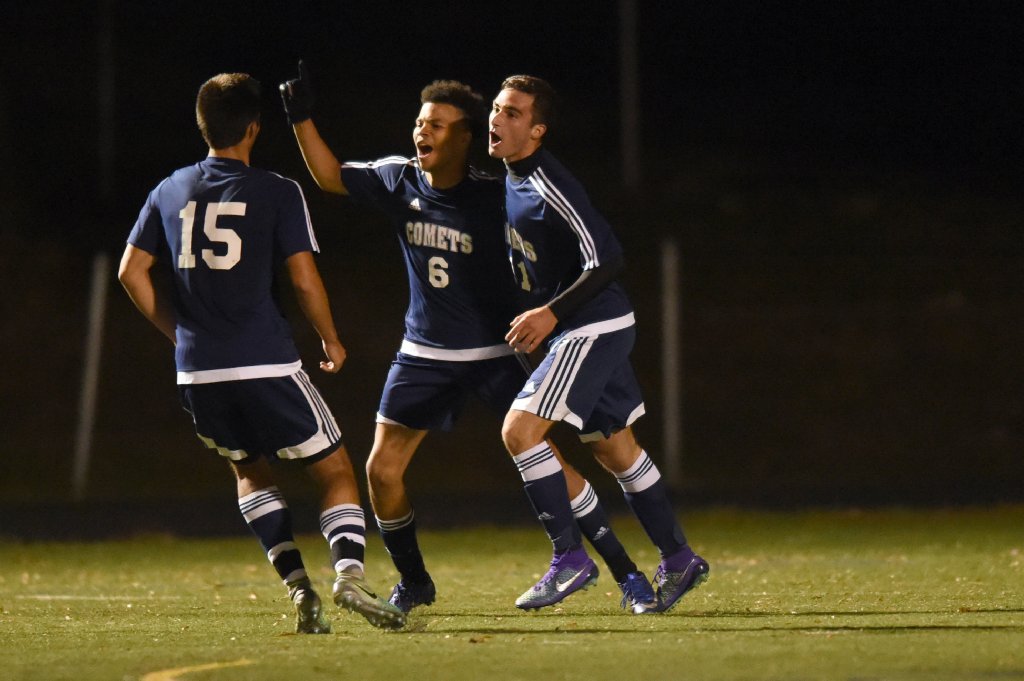 BaltCoSunSports's tweet photo. Craig Clary counts down the prep Games of the Year he saw in Catonsville, Arbutus, Towson and Hereford. Game No. 4: https://t.co/yNOvfdZkTA https://t.co/fNNZPUXOqY