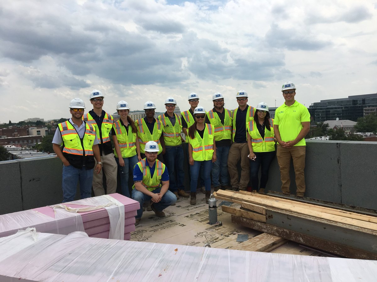 CBGBuildingCo's tweet photo. Our interns take in the view at the top of #501HStreet. #insideCBG #joinCBG https://t.co/rgR7OvRKGH https://t.co/y9xkG0vDix