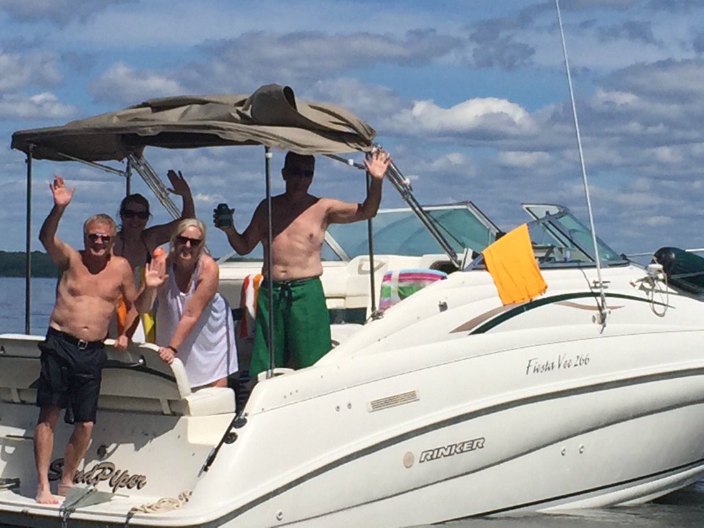 JanetCarter6's tweet photo. Great day on Georgian Bay with some of my favourite people #summerfun @RloschRobbie @RegineV5662 https://t.co/c74CQouTDg