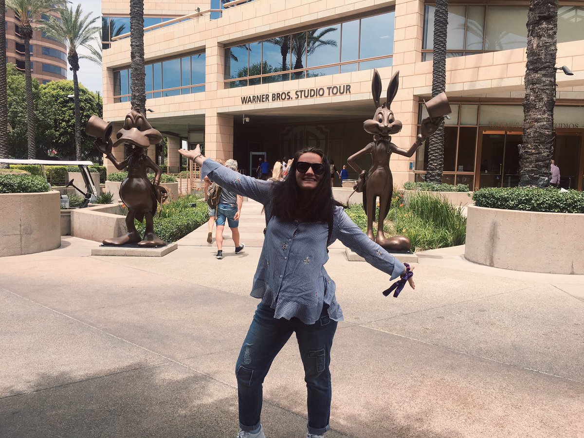ms_buchak's tweet photo. What's on today's schedule 🎥❤@wbtourhollywood #wbtourhollywood #la #studioadventures https://t.co/kFomDEJo11