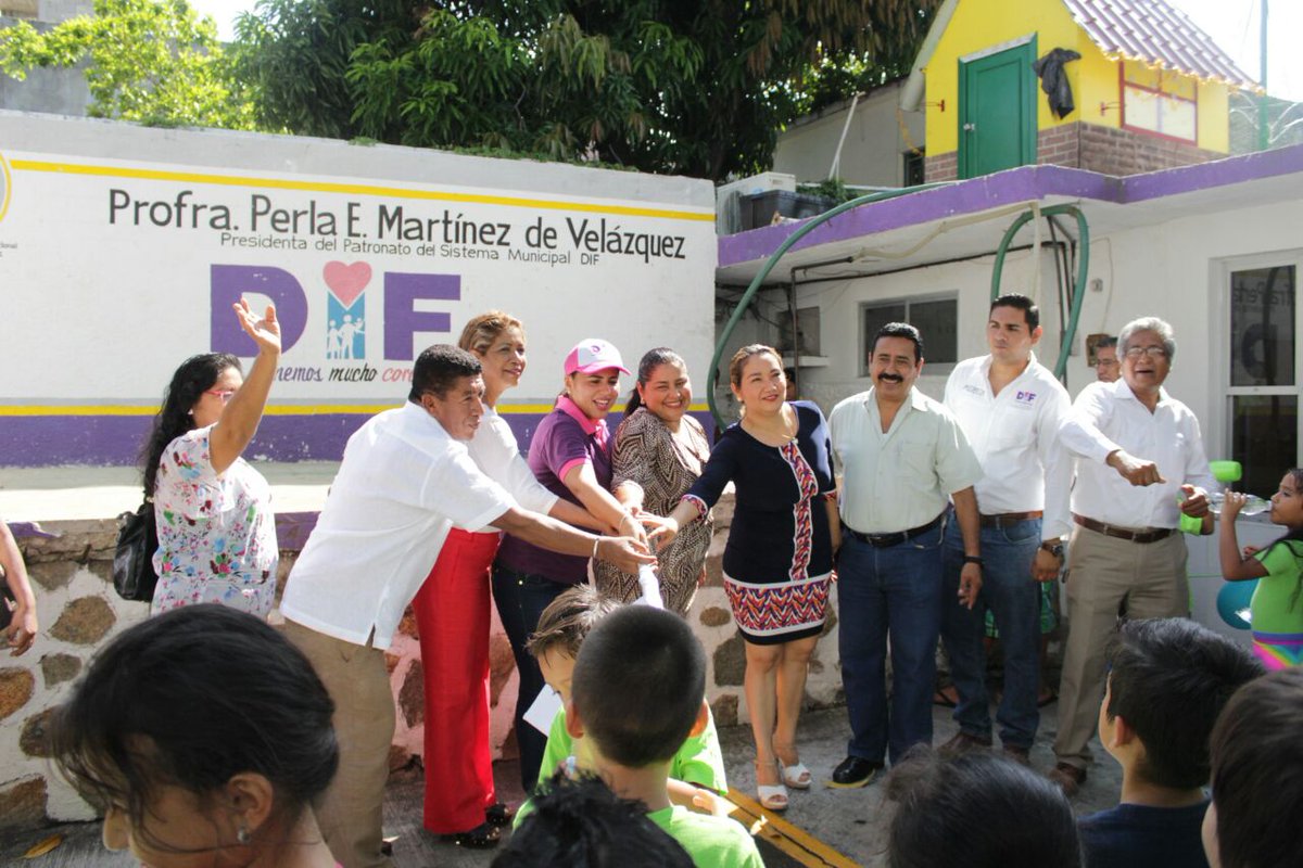 PerlaEdithMR's tweet photo. Arrancamos los cursos de verano del @DIFAcapulco, buscando incentivar la actividad física y desarrollo de nuestros niños acapulqueños. https://t.co/6uysz05k7X