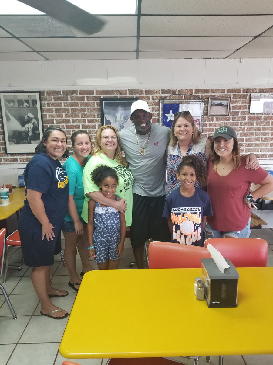 DeionSanders's tweet photo. I met these wonderful ladies at Cochrans Cafeteria in #Maybank #GunBarrelCity #CountryPrime https://t.co/d393UNuFbq