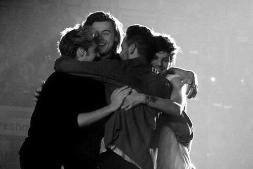 offerachonce's tweet photo. #7YearsOfOneDirecton https://t.co/v22ijIICW1