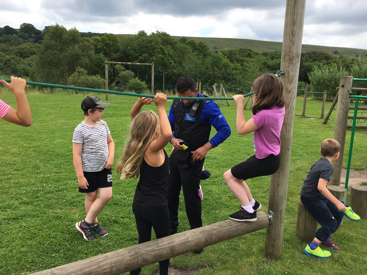 RawboneJ's tweet image. Great day today @YsgolGolwgYCwm for day 2 of #foodandfunwales. Some great activities &amp;amp; brilliant staff👍😀@PowysCC