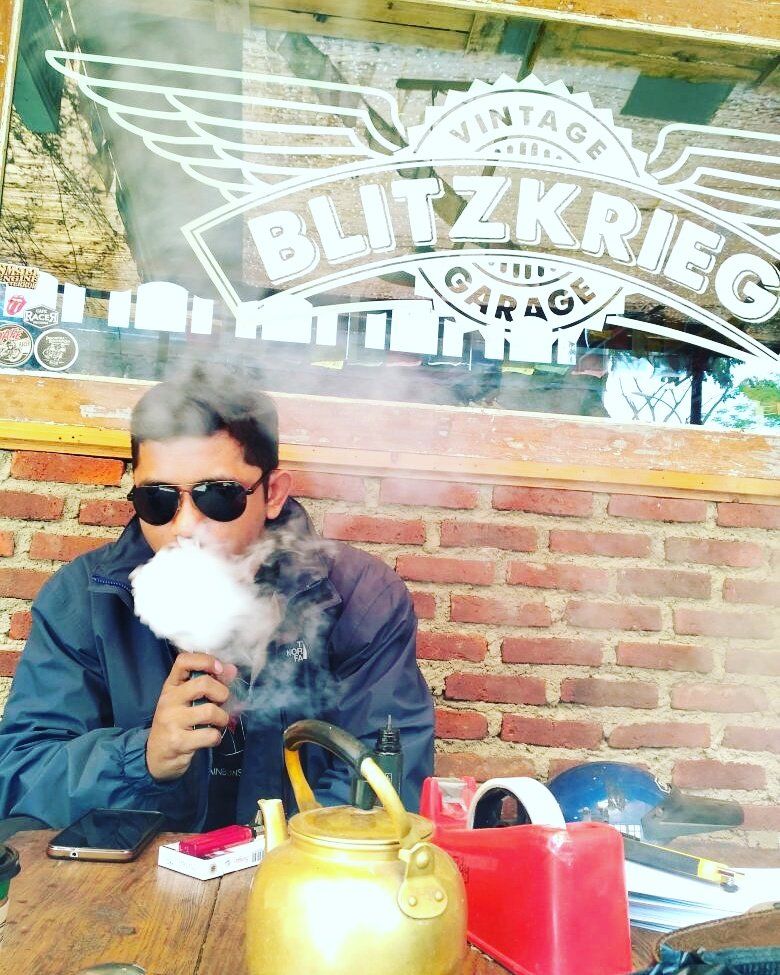 jerithati's tweet photo. edisingebull
latepost https://t.co/crfIUnFceL