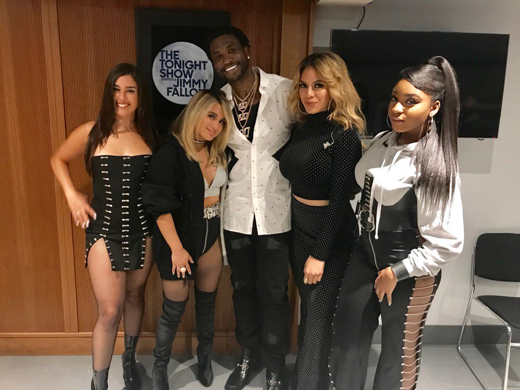 RadioDisneyLA's tweet photo. ¡#Hamonizers marquen sus calendarios! El 25 de agosto llega el nuevo álbum de @FifthHarmony 👉🏼https://t.co/wxyLY7W4zE https://t.co/8zMvzRz1za