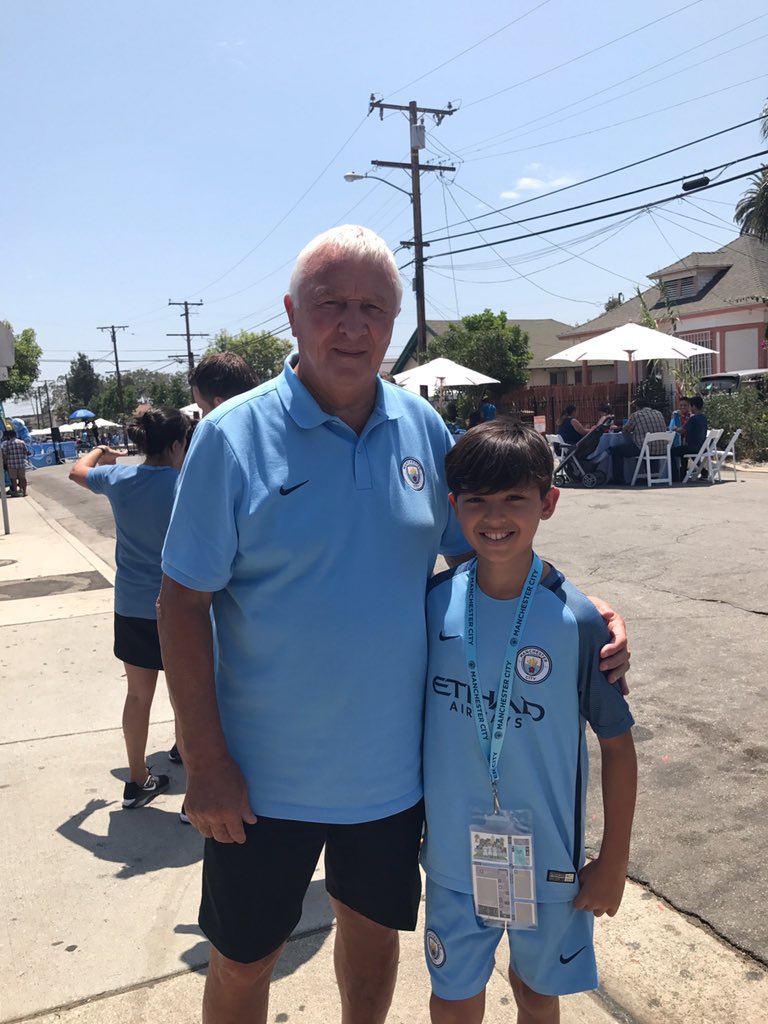 EVsoccerLA's tweet photo. Amazing for my son to meet @ManCity legends @OfficialPDickov &amp; Mike Summerby in LA. As a boy I went to Mike's football camp in Edgeley #mcfc https://t.co/vCPY9KYFW4