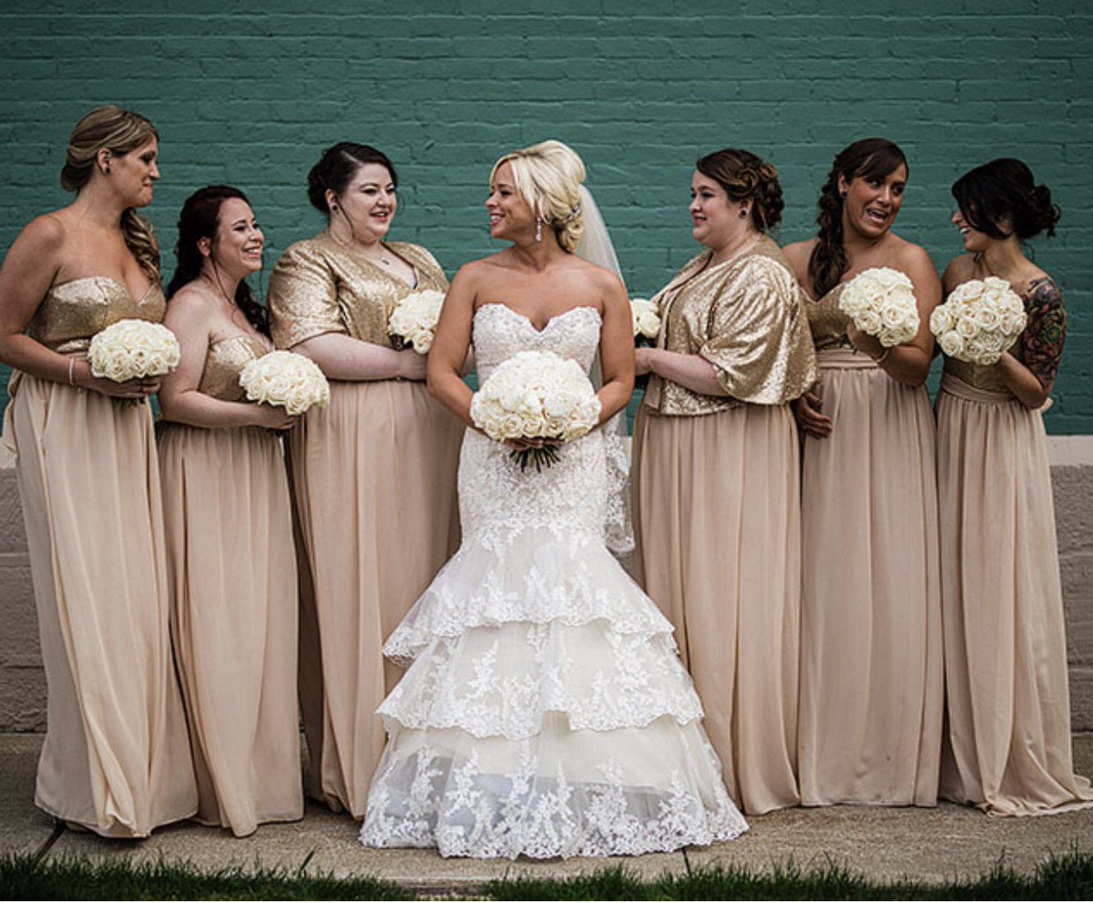 tee4677's tweet photo. When you do what you love , it's never work! #cleweddings #bridalhair #updos #ido💍#clevelandbrides #freelancestylist https://t.co/2pGrktpYHT