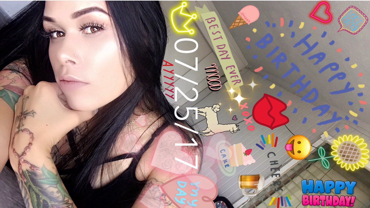 Bsoblunt's tweet photo. happy MF' birthday to me🖤🎉 lil' glow baby✨ #aqueenwasbornonthisday #LeoSeason #tattedmami https://t.co/yjWPDxUBuB