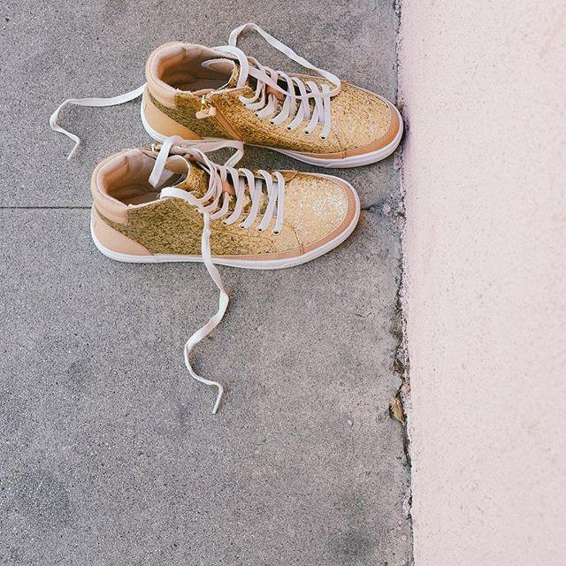 UGG France tweet media
